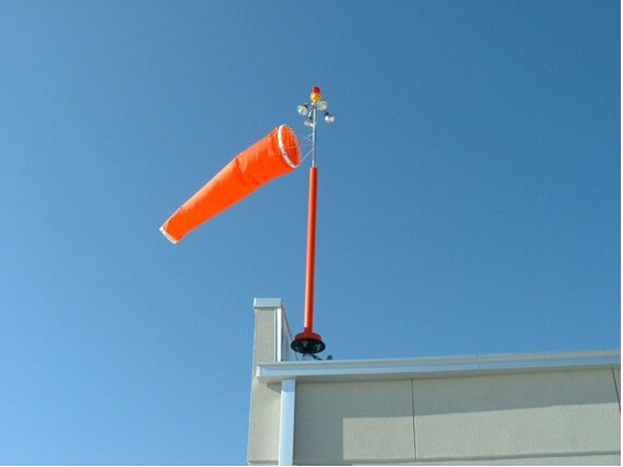 直升机场需要安装风向标，如何设置？